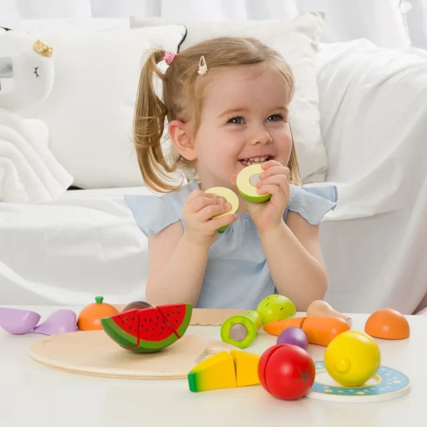 Classic World - Cutting Fruit