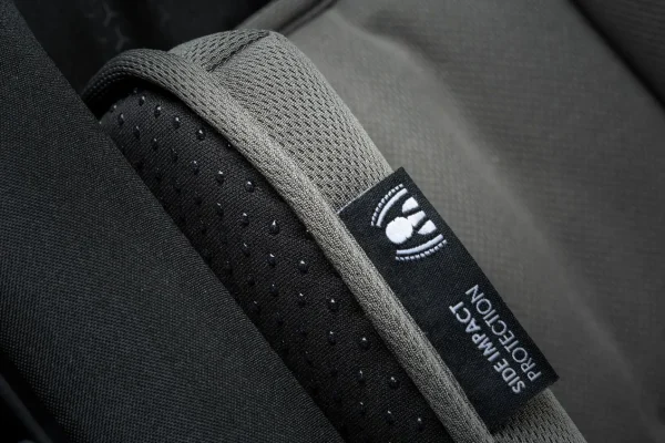 Doona Carseat & Base - Grey Hound