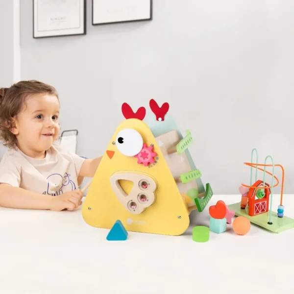Classic World Happy Hen Activity Box