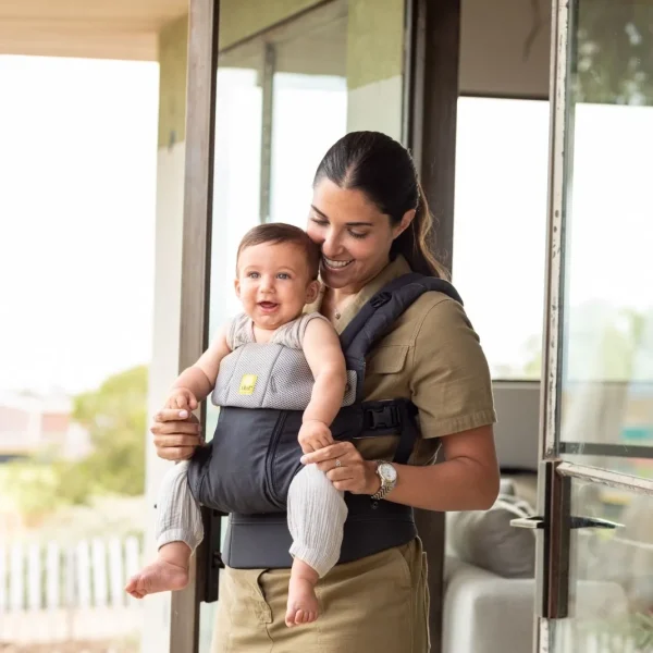 LILLEbaby LÍLLÉbaby COMPLETE™ All Seasons Carrier - Charcoal